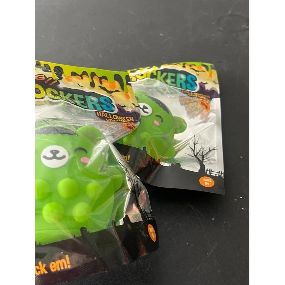 Top Trenz OMG! Pop Rockers Halloween Edition Sensory Fidget Toy Bear